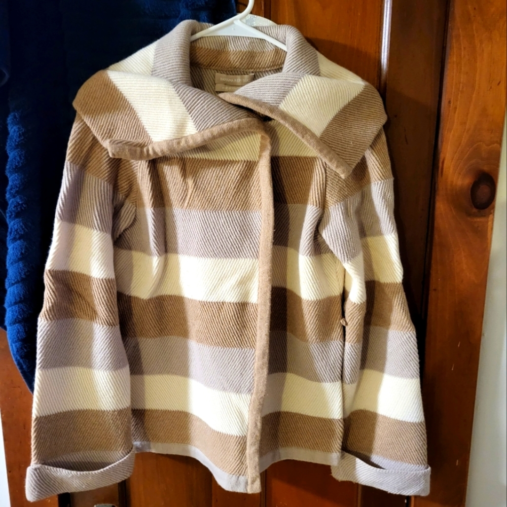 Banana republic thick sweater jacket, women's size medium.